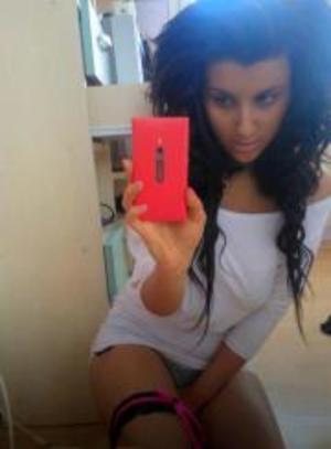 Alondra from Washington is looking for adult webcam chat