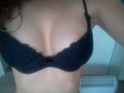 Looking for girls down to fuck? Kellie from California is your girl