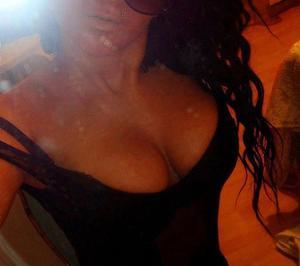 Shirley from British Colombia is interested in nsa sex with a nice, young man