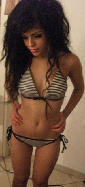 Caitlyn from Illinois is interested in nsa sex with a nice, young man