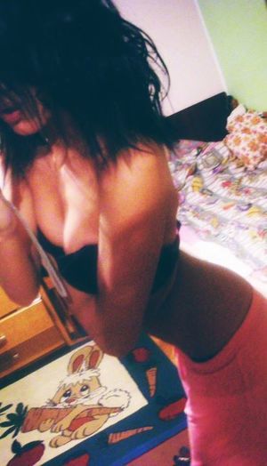 Jacklyn from Lindsborg, Kansas is looking for adult webcam chat