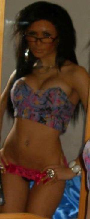 Escorts like Itzel are down to fuck you now!