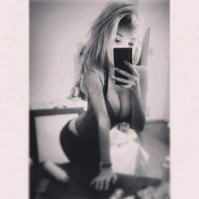 Oralee from Ludlow, Vermont is looking for adult webcam chat