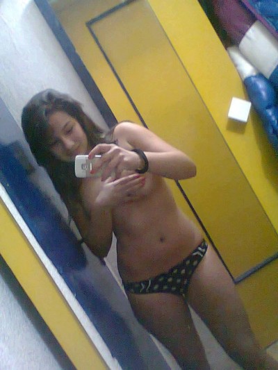 Meet local singles like Sandy from Texas who want to fuck tonight