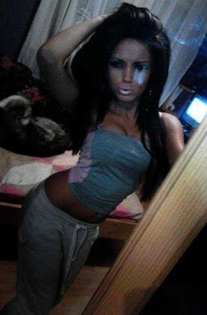 Looking for local cheaters? Take Angie from Illinois home with you