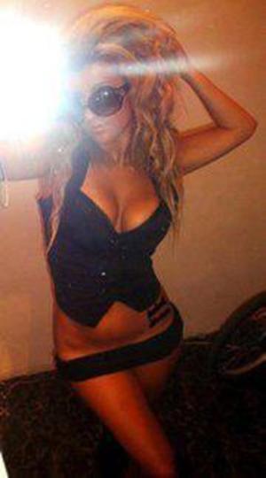 Looking for local cheaters? Take Camille from Illinois home with you