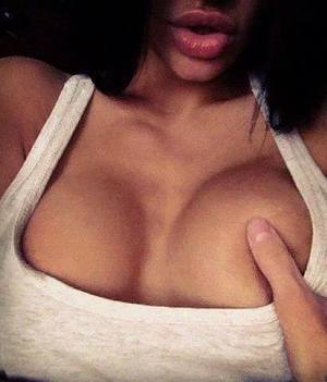 Charla from Dayton, Oregon is looking for adult webcam chat