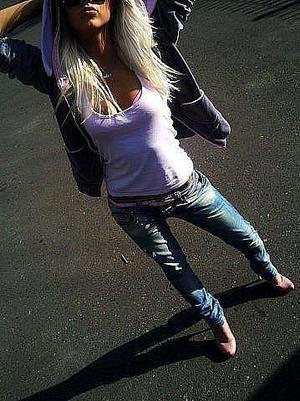 Armani from Florida is looking for adult webcam chat