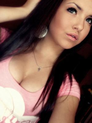 Corazon from Trinity, North Carolina is looking for adult webcam chat