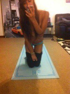 Casual Flirt Theresa (27)‚ West Virginia Girl Into Older Guys